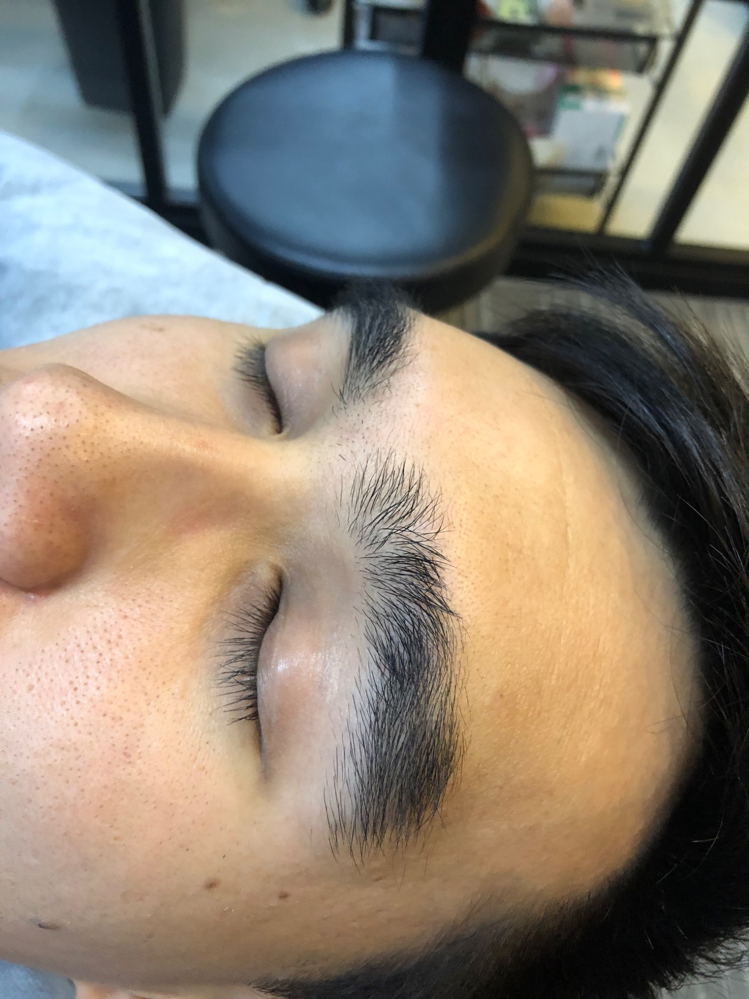 男士修眉前的眉型